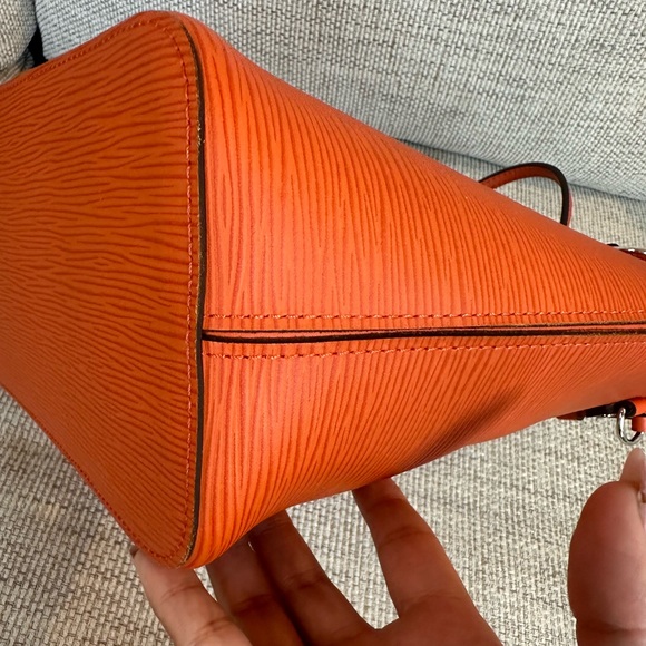 Louis Vuitton Neverfull PM Orange Epi - Picture 11 of 16
